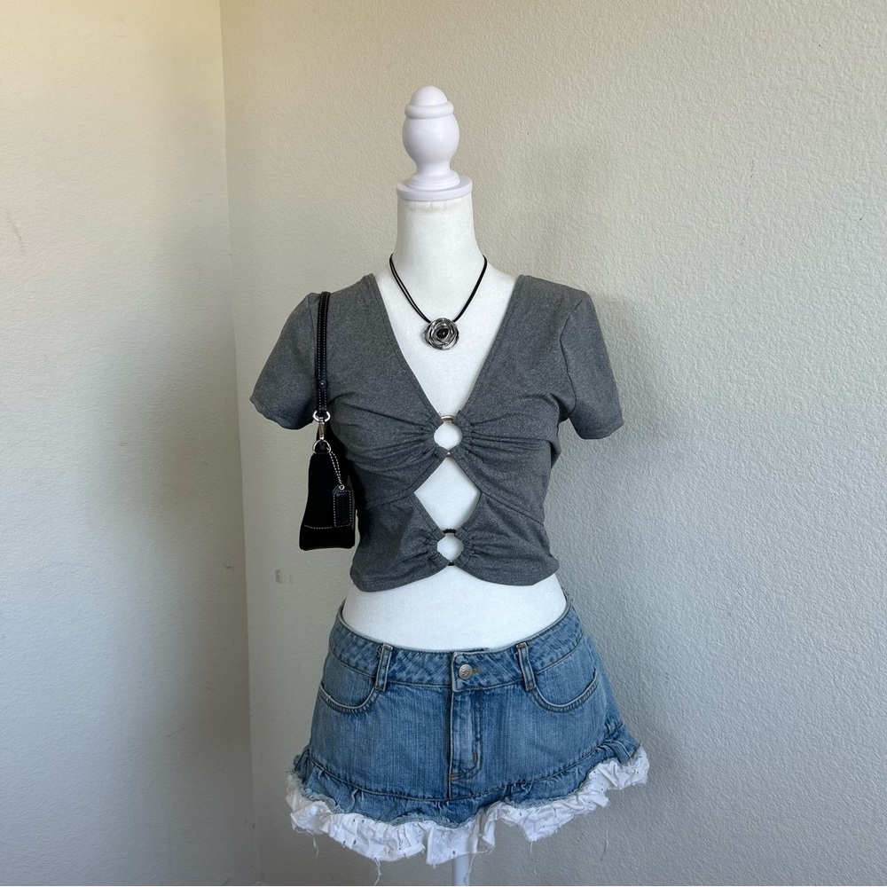 Silver Ring Cut Out Top Grey